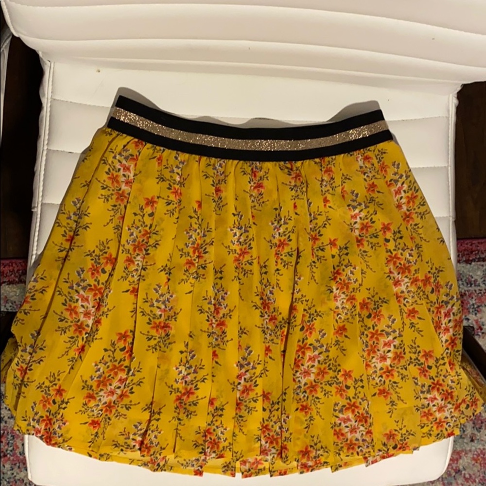 Mustard Old Navy flower skirt